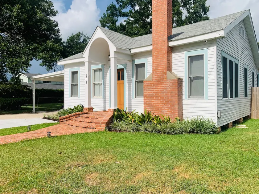 *2 for 1* Charming House & Private Apt - Image 1
