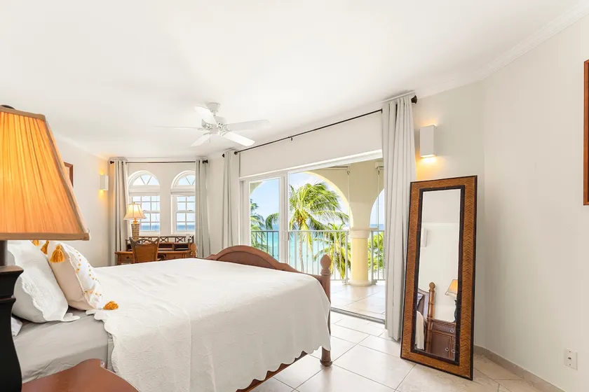 Beachfront Condo with Pool - Sapphire 201 2 bed - Image 1