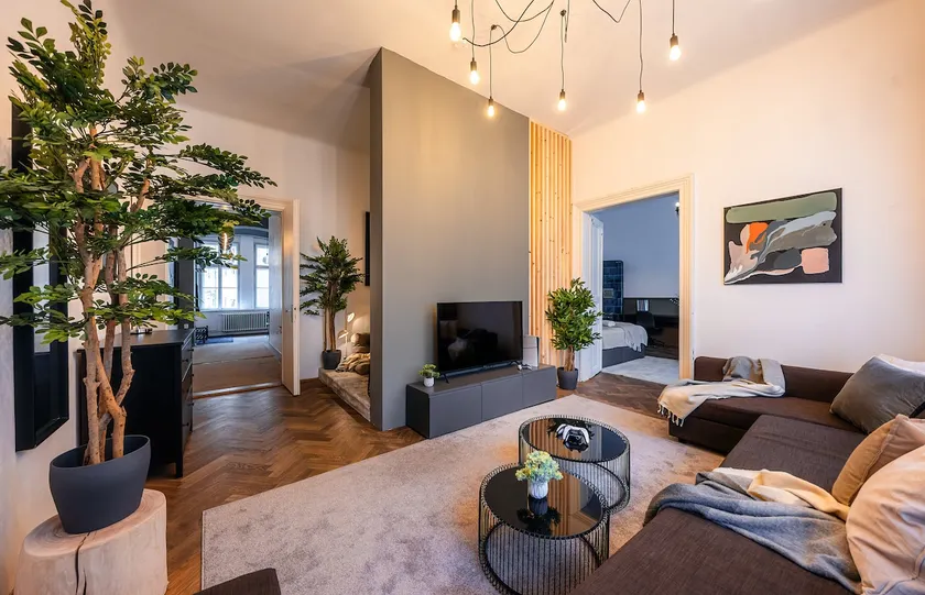 4BR Family Apt | Wenceslas Square - Image 1