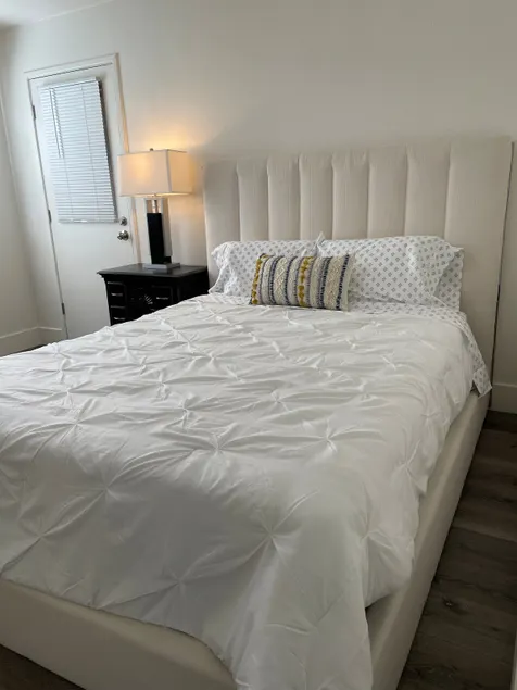 Private 2 Bedroom Minute House - Image 1