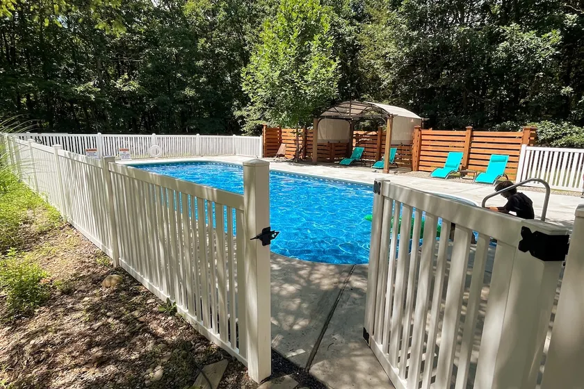 Relax in the Poconos, surrounded by Nature - Image 1