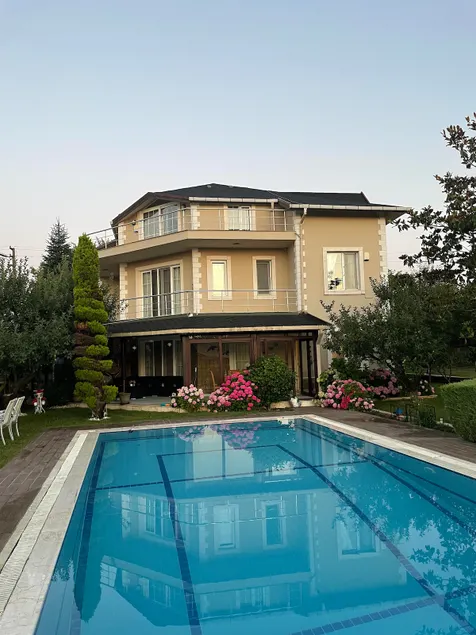Villa Elegance - Image 1
