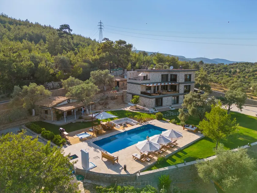 Isolated, Luxurious Stay, Olivinn Yalı Mansion - Image 1