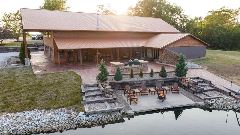 Bearshield Lodge - Image 1