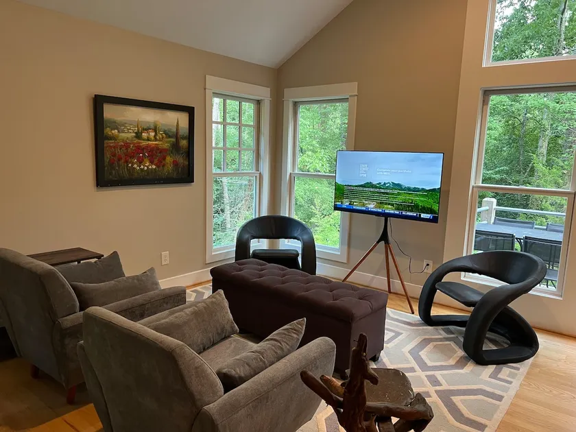 Minutes from Franklin, Loft living, no city noise! - Image 1