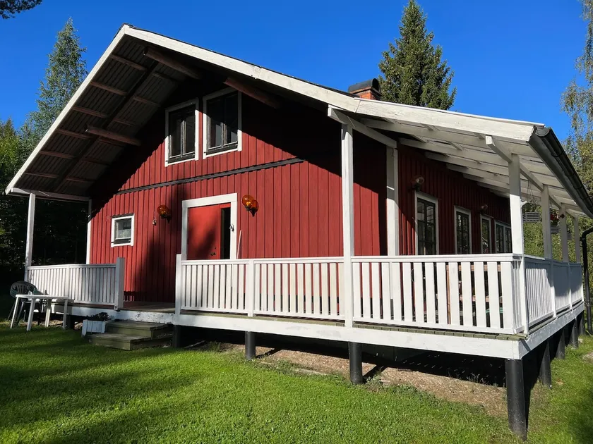 Large villa with gallery - Image 1