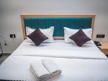 Serviced Apt/BathTub/WFH/400Mbps WIFI/Fortis Hosp. - Image 1