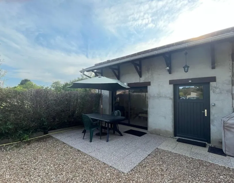 House near the Pal - Image 1