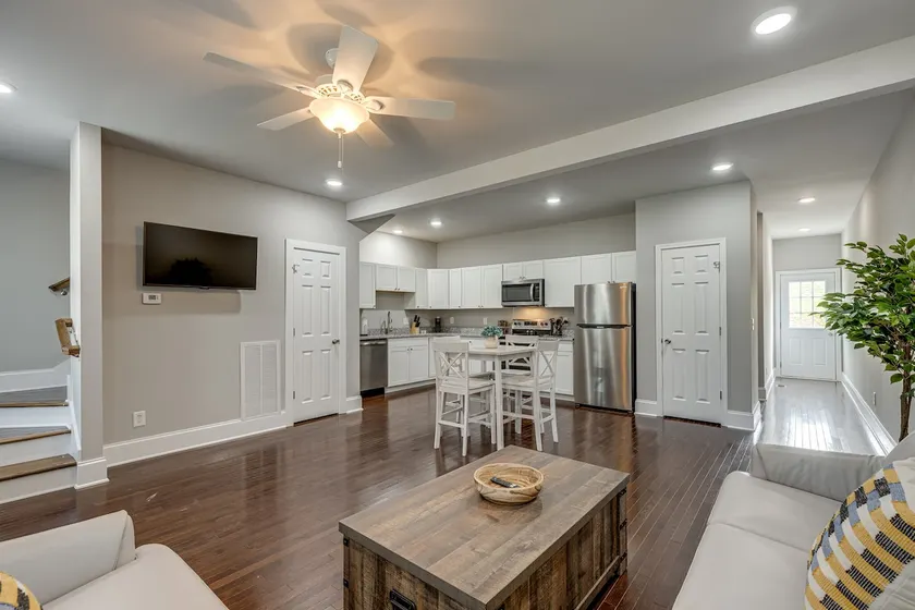 Theta Place | Sleeps 6 | Columbia, TN - Image 1
