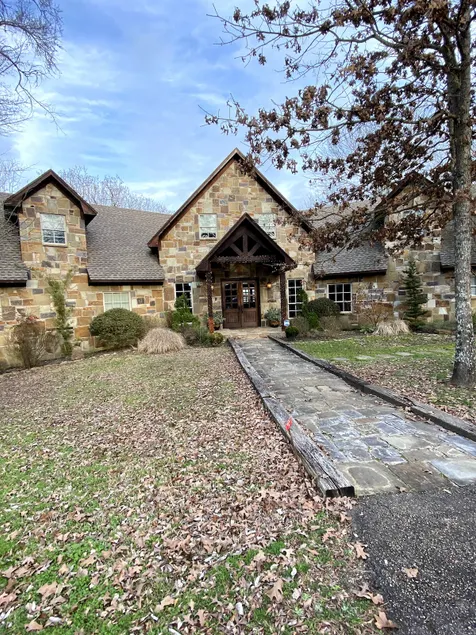 The Big Pasture Lodge, An Elegant Escape - Image 1