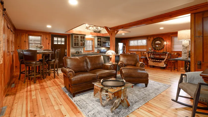 Pvt. Cabin 30Ac. Horses, Pool, River & Trails - Image 1