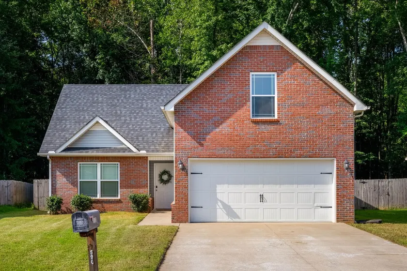 Cameo Home Near Ft. Campbell! Kids Playroom! - Image 1