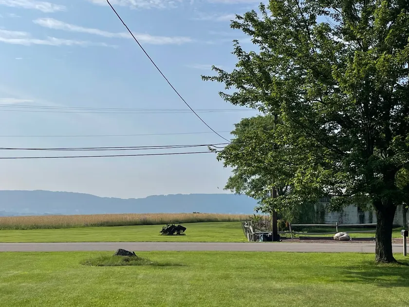 Green Pastures Farmhouse - Image 1
