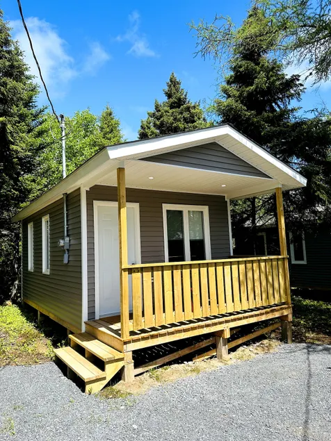 Mini Chalet #9 - Image 1