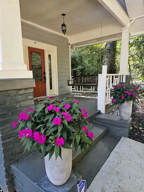Stylish Easy City Access SW ATL 3BR/2Bath/Hot Tub - Image 1