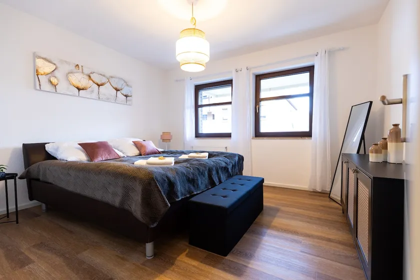 Vacation home for 4: Central Wi-Fi, kitchen, terrace - Image 1