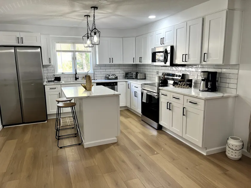 Renovated Pet-Friendly 3BR Near Six Flags & Casino - Image 1