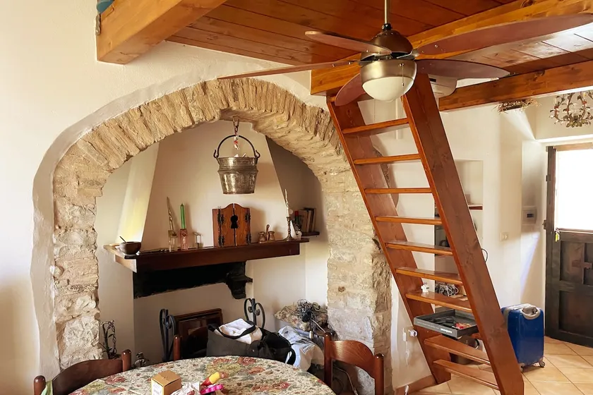 Romantic House - Image 1