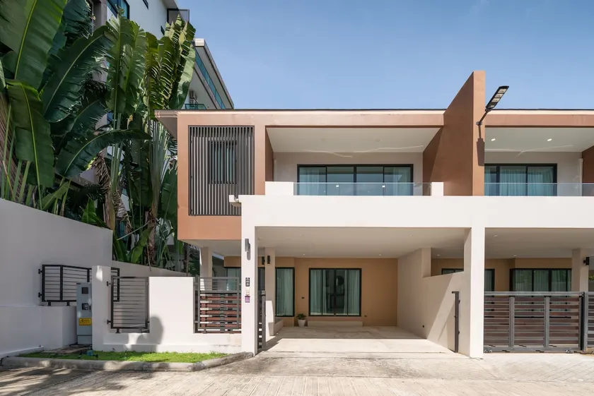 Mira House | 4BR 3BA | Naiyang Beach | HKT Airport - Image 1