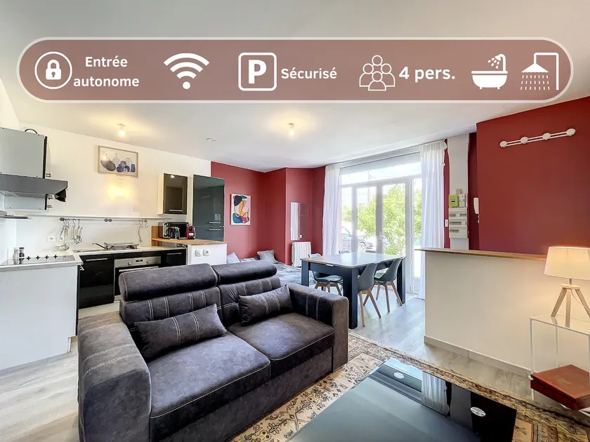 Spacious accommodation, in an air-conditioned building... - Image 1