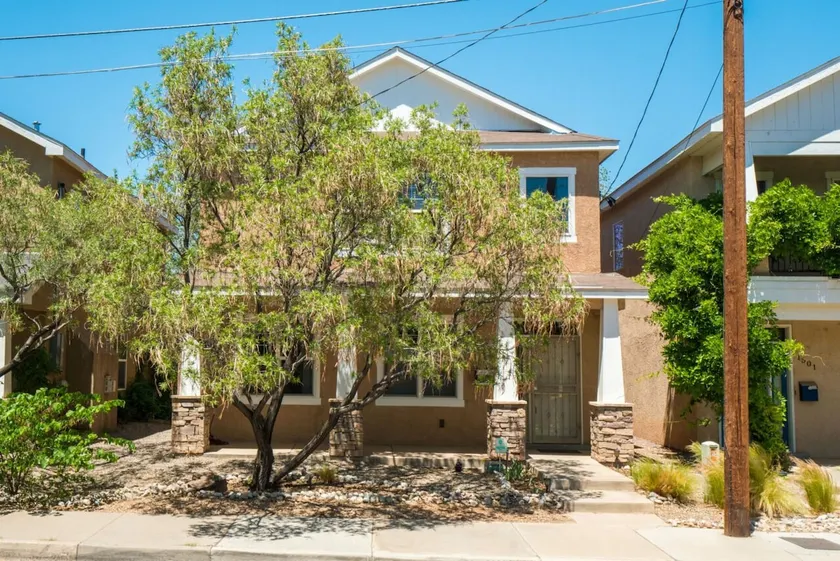 Garage Parking+Executive Living+Old Town - Image 1