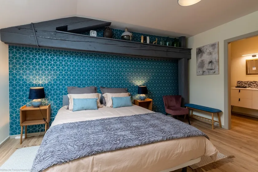 Angèle & Auguste Guest House ”Vannon Room” - Image 1