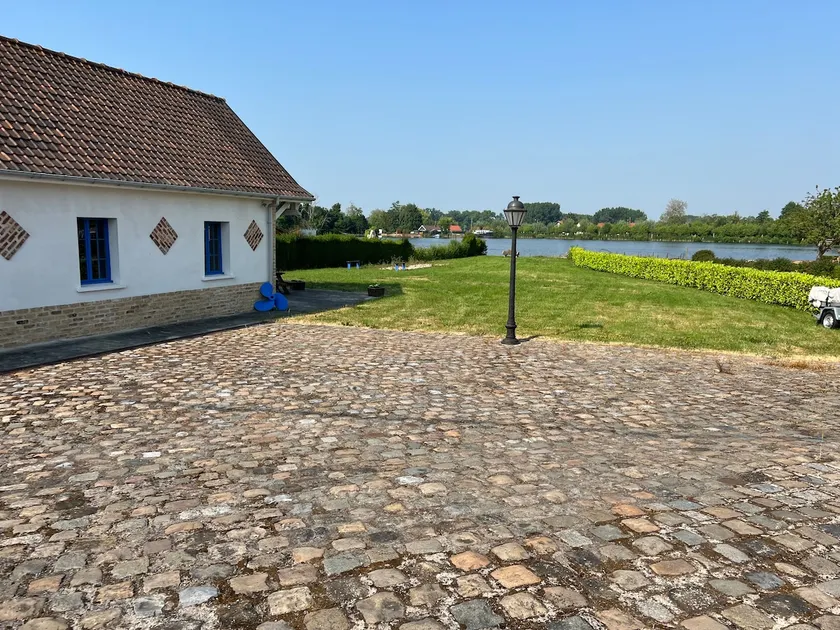 Lake Palentin Ardres Gite - Image 1