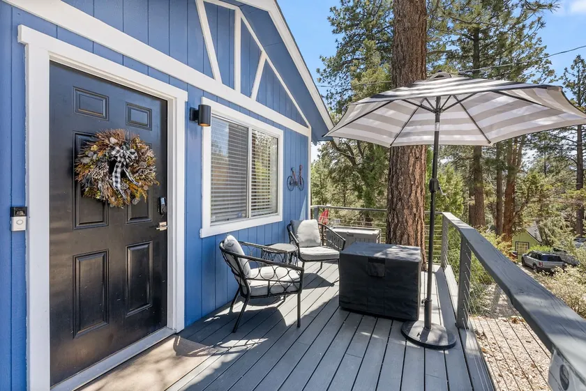 Valleyview Farmhouse - EV Charging, Spa and Pets - Image 1