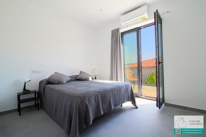Santamira Street, Family apartment 01 - Image 1