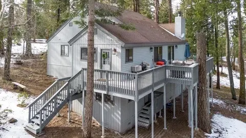 Ridgetop getaway Sleeps 22 in beds, gym, game room - Image 1