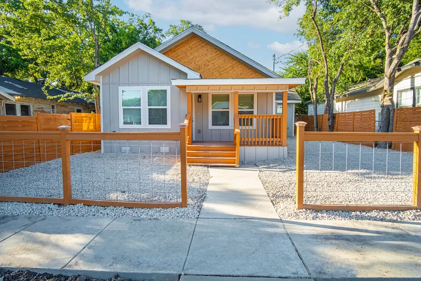 Dont Miss Dynamic 4BR2BA Near Jolly Riverwalk - Image 1