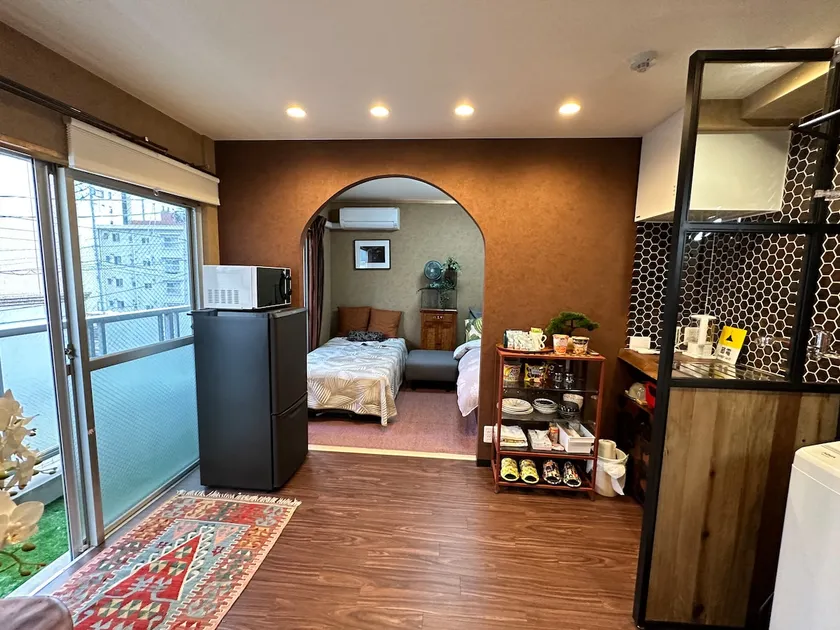 Koi's Apartment, Suzume Apartment 301 - Image 1