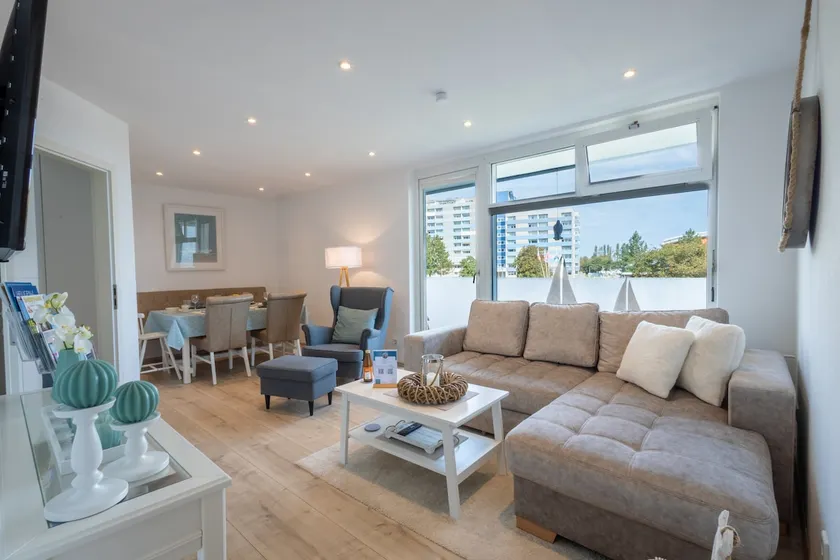 CBlue ”Coastal Magic” with balcony - Image 1