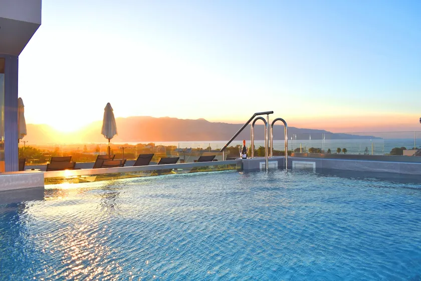 Naval villa-Panoramic villa with heated pool on the roof - Image 1