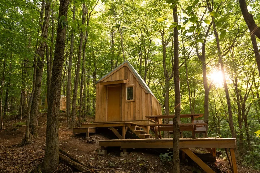 Charming log cabin - Fire Pit, Pool & Pet-Friendly - Image 1