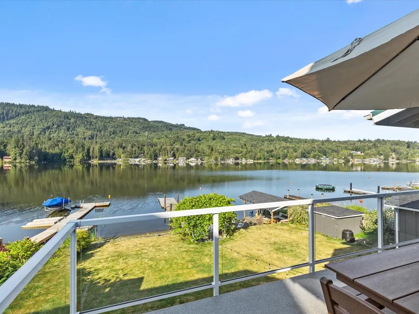 *NEW* Relax on the Lake! Hot tub & dock await! - Image 1