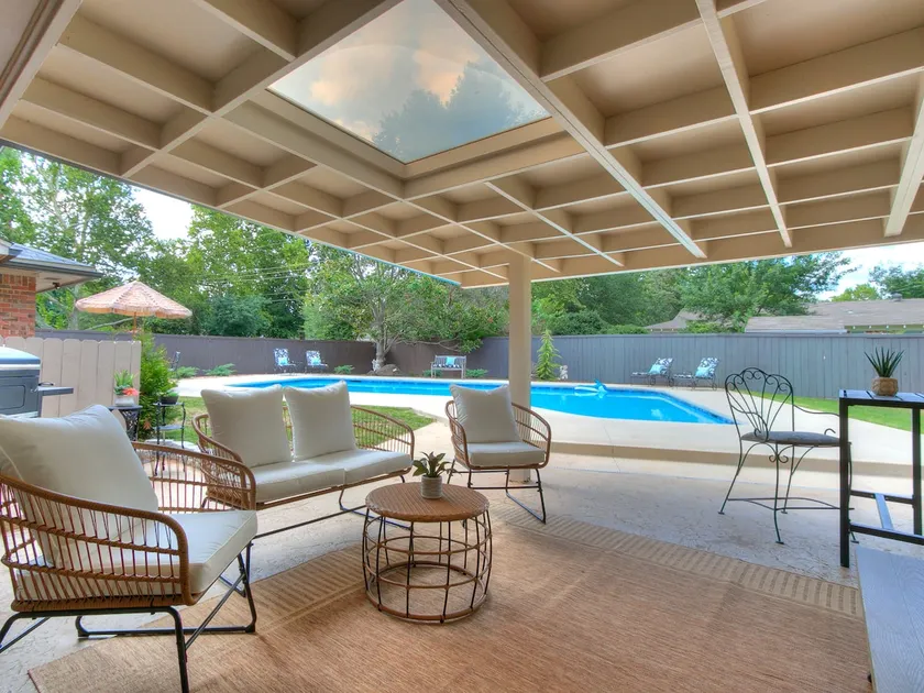 Poppy's Place - Campus Home w/ Pool - Image 1