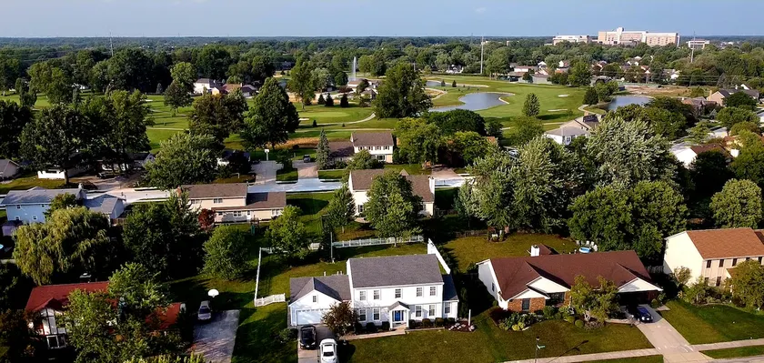 Entire Home - 3,700 sq/ft in Golf Community - 5 BR - Image 1