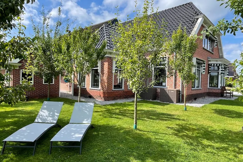 Close to Groningen in nature. With Sauna and gym - Image 1