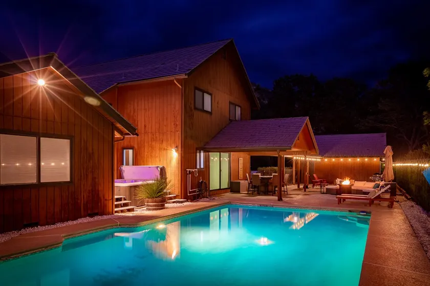 Meadow Cabin~Family/Pool & Hot Tub/National Park - Image 1