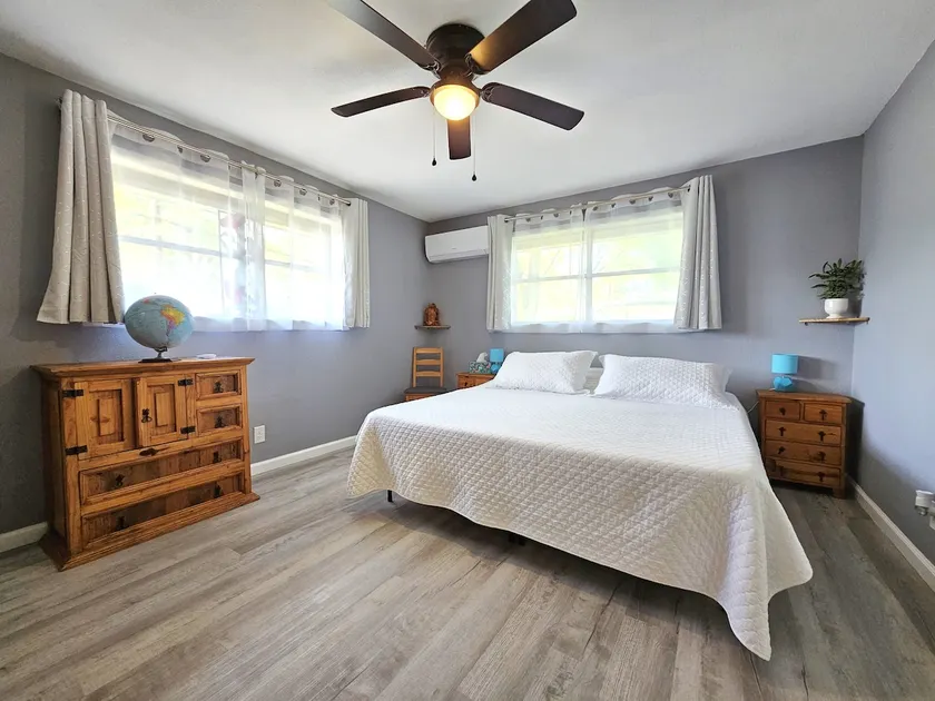Benbrook Bungalow, quiet, close to lake & downtown - Image 1