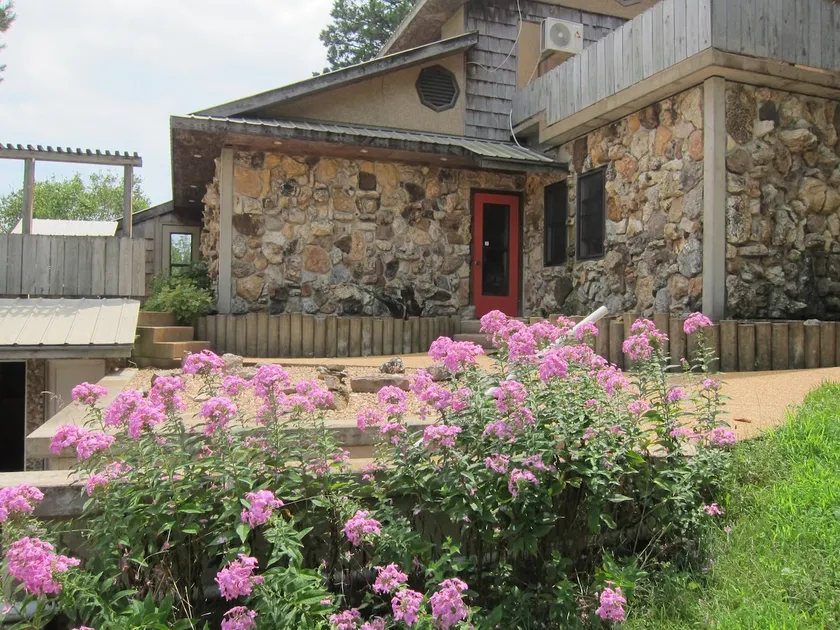 Stoney Holler: Vacations, Hunting, & Small Events - Image 1