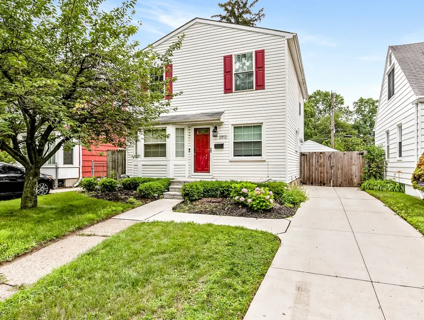 Chic 4BR/3BA-5min 2 Royal Oak DT-Super Fast WiFi - Image 1