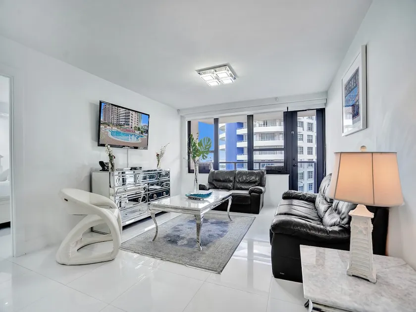 Beachfront Condo w Beach Service 1207 - Image 1
