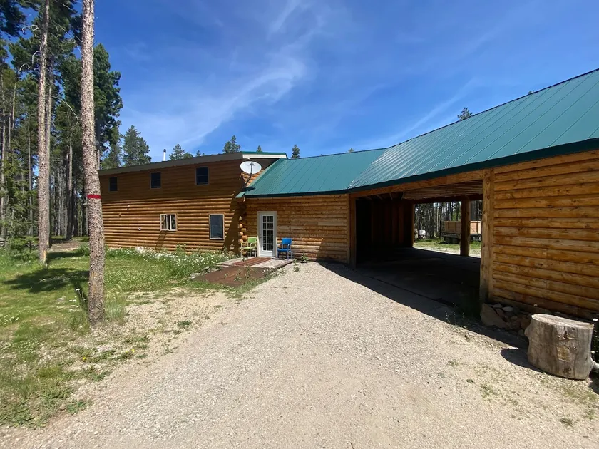 Peaceful Casper Mtn Log Cabin on wooded 6 acres - Image 1