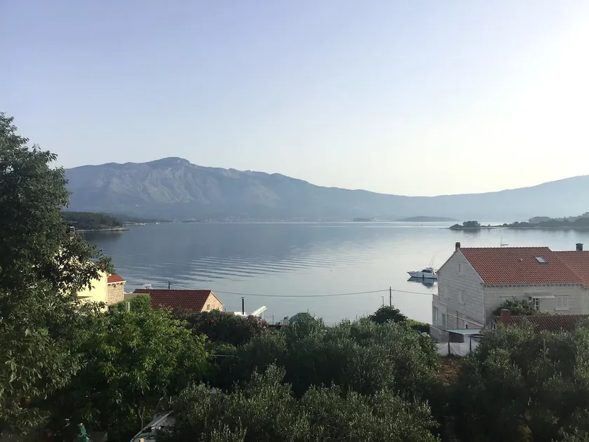 Sea mountain and private pool - Image 1