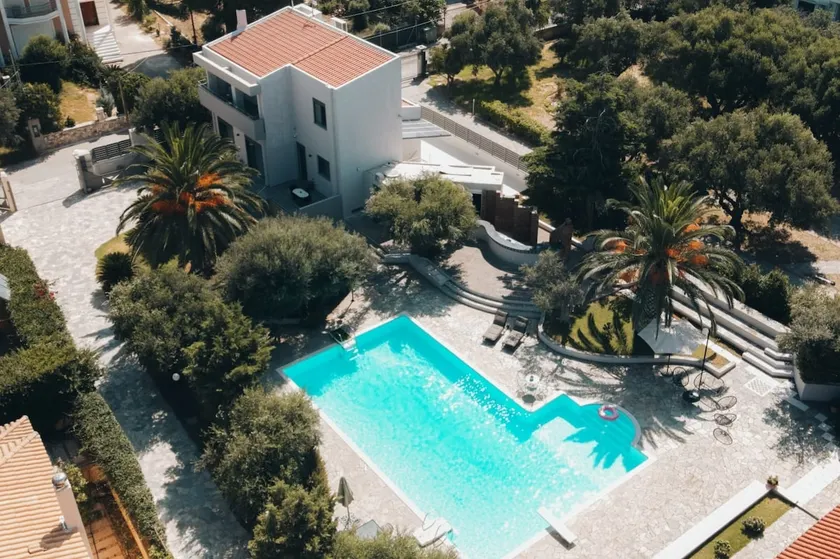 Rio Deluxe Villa - Image 1