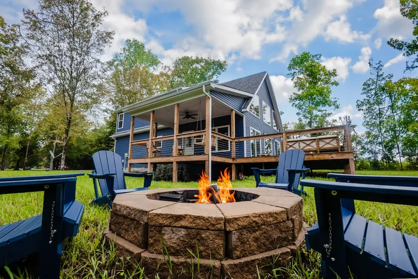 Stunning Home Near Nolin Lake: Hot Tub + Fire Pit! - Image 1