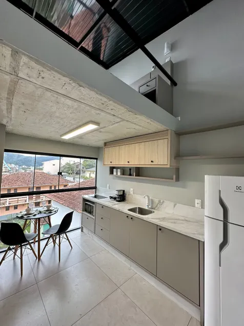 Loft industrial style well located in Trindade - Image 1