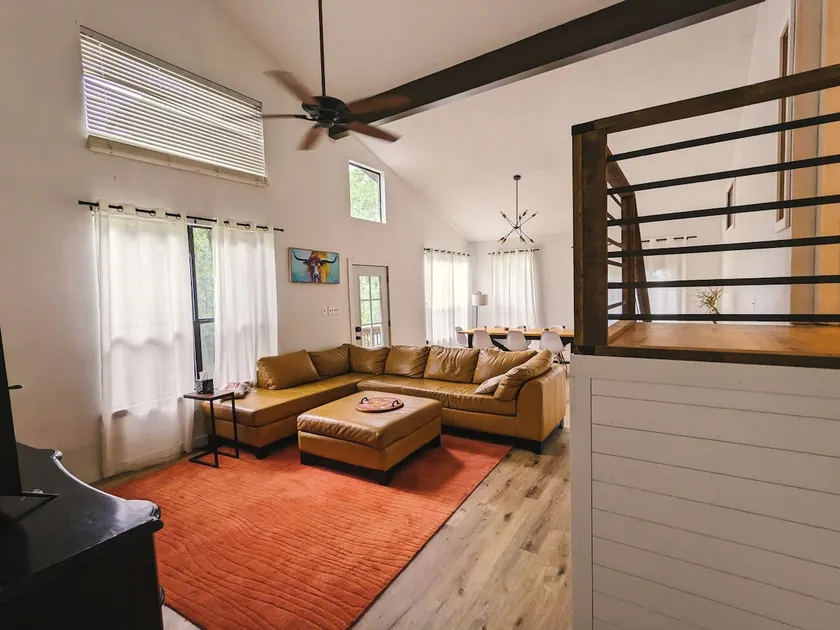 Hilltop Hideaway - Image 1